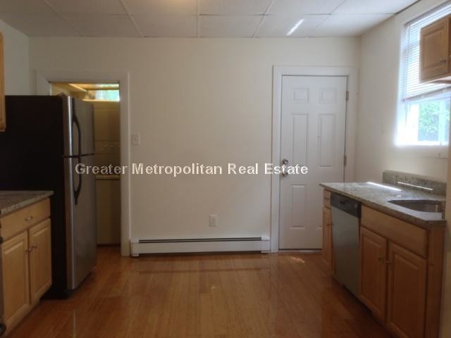 Foto del edificio - 764 E 8th St