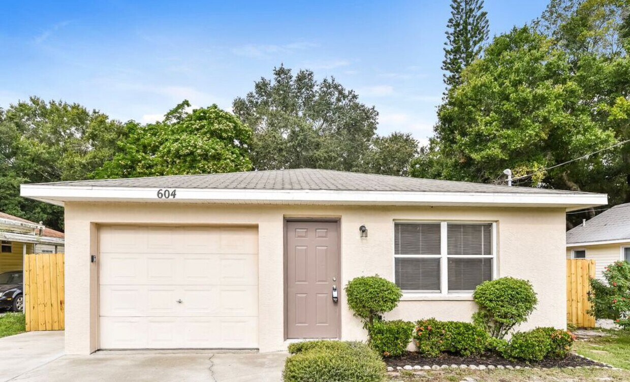 605 37th St W, Bradenton, FL 34205 House Rental in Bradenton, FL