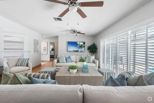 1500 NW 45th St