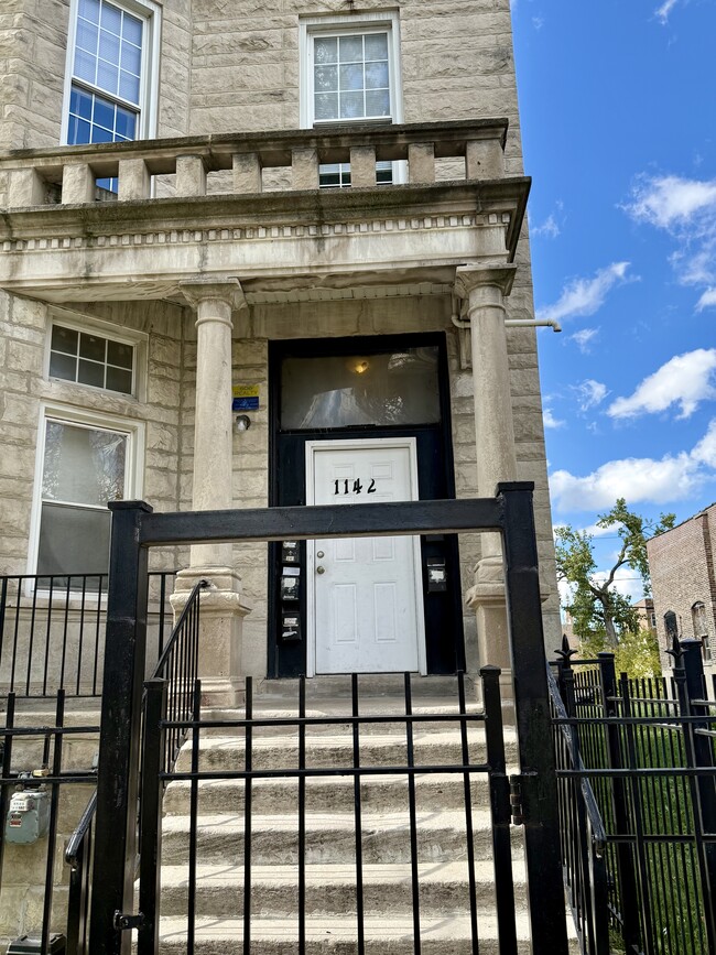 Building Photo - 1142 S Francisco Ave