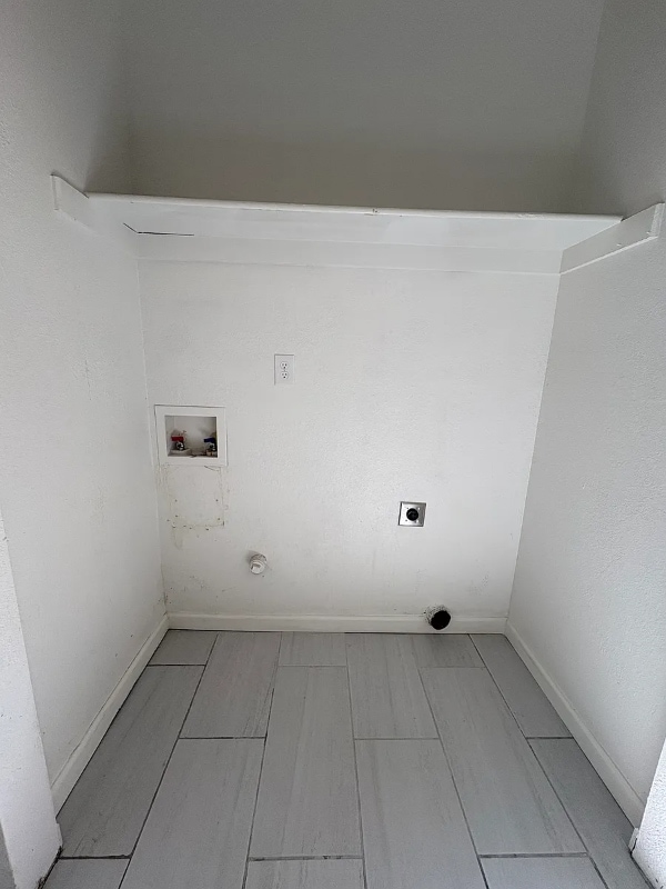 Building Photo - 117 E King Rd