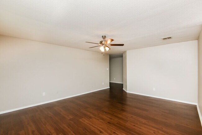 Building Photo - 1508 Queens Brook Ln