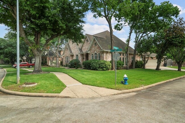 Building Photo - 13702 Sandpebble Chase