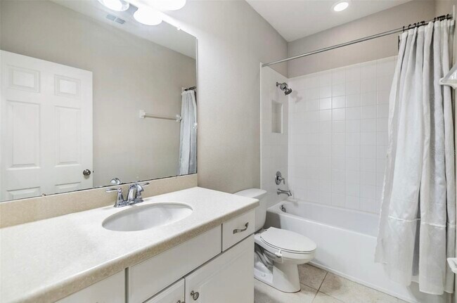 Photo - 1066 Amber Leaf Trl House