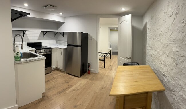 Building Photo - 103 Campbell Av
