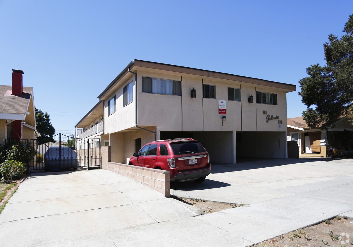 BUilding - 336 W Acacia Ave