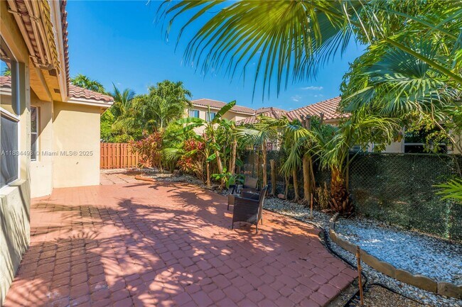 Foto del edificio - 12744 SW 51st Ct