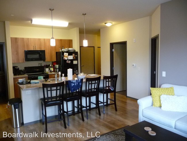 Foto del edificio - 210 N Bassett St