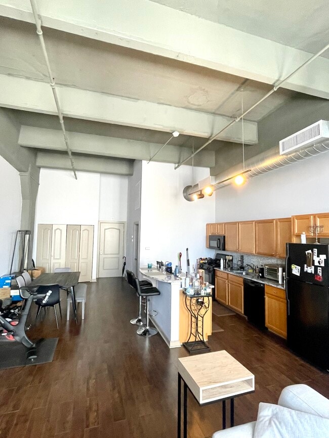 Building Photo - 511 N Broad St
