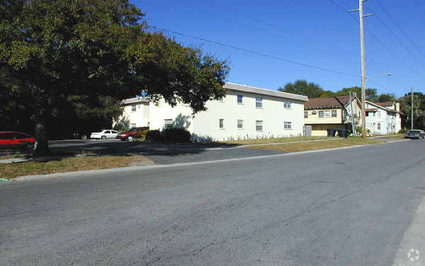 Building Photo - Lakeview Apartments