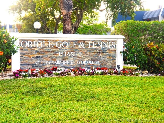 Building Photo - 7897 Golf Cir Dr