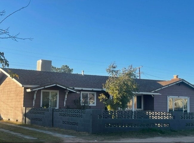 Building Photo - 12639 Esther St