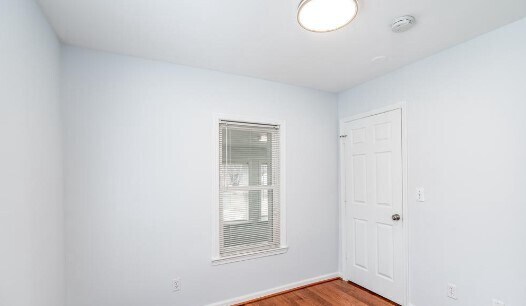 Foto del edificio - 609 49th Pl NE
