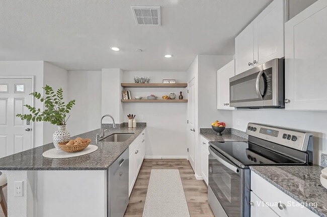 Foto del edificio - 7869 Sailor Sam Ave