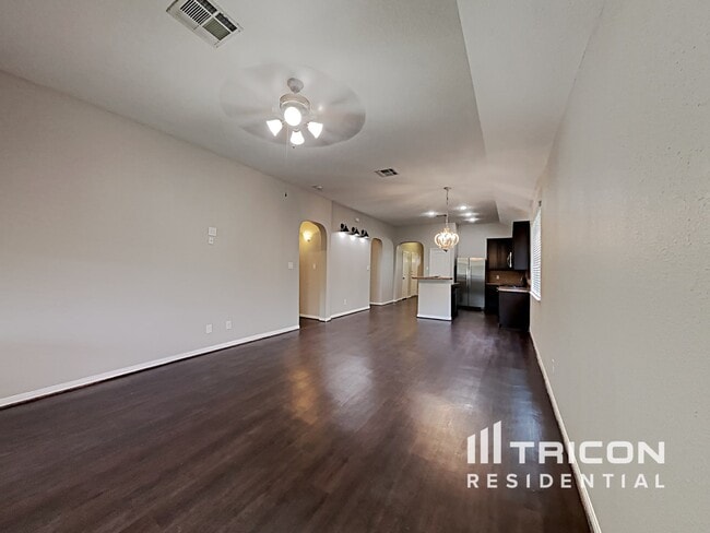Foto del edificio - 21566 Alexa Forest Dr