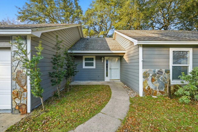 Building Photo - 266 Honeysuckle Way