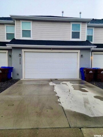 Building Photo - 4520 Frontier St