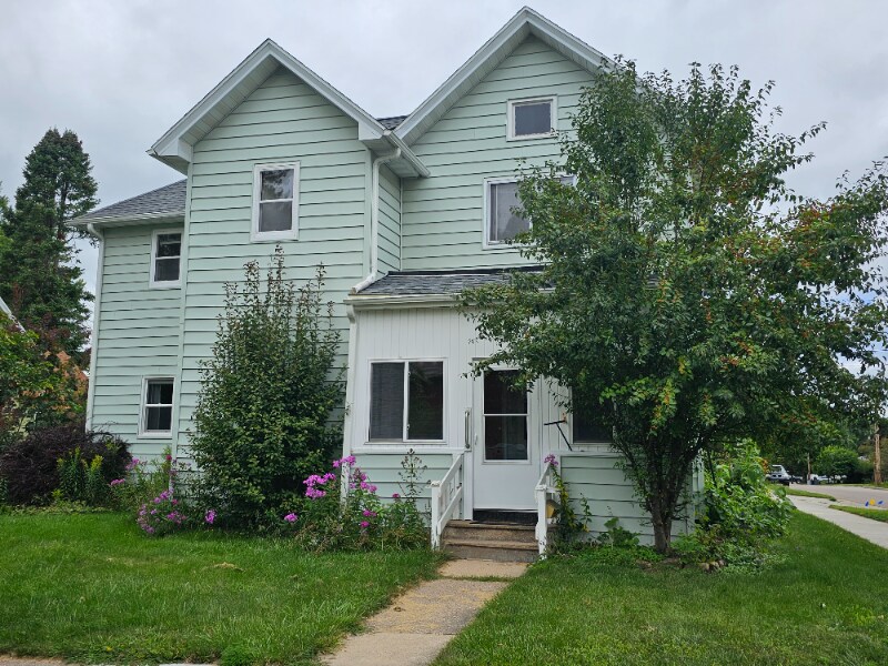 Foto principal - 324 E Parkinson St