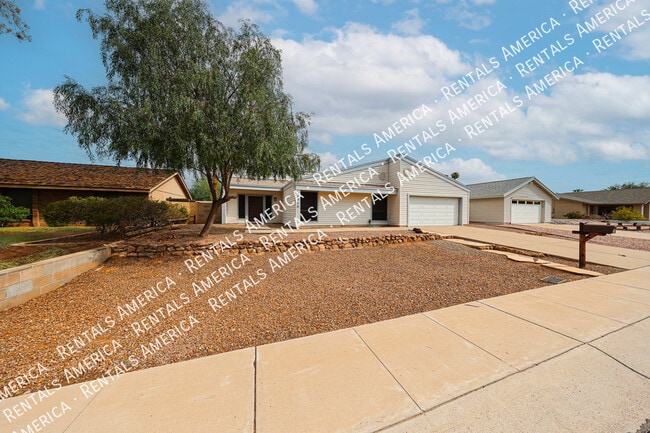 Building Photo - 1716 E Redfield Rd