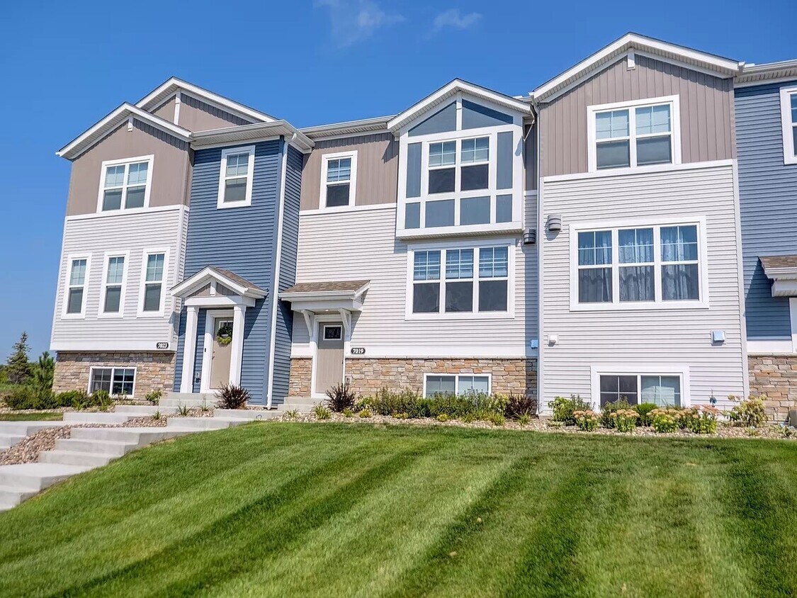 Foto principal - 7019 Cranesbill Ct