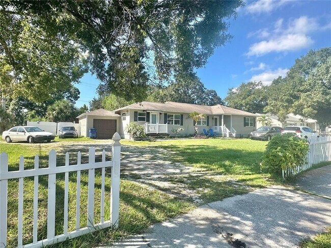 Foto del edificio - 3904 W Euclid Ave