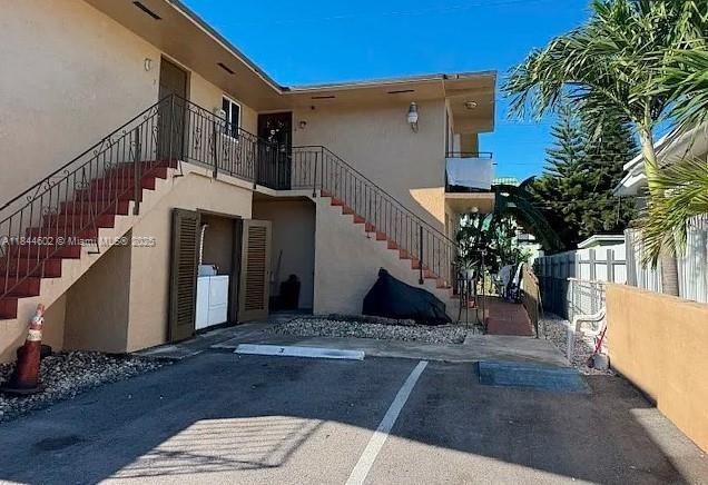Foto principal - 800 NW 44th Ave
