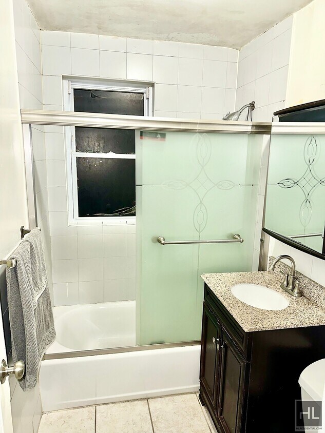 Foto del edificio - 28-12 47th Street Apt 1R