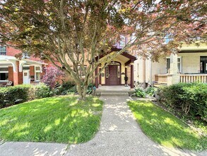 Building Photo - 207 Giffin Ave