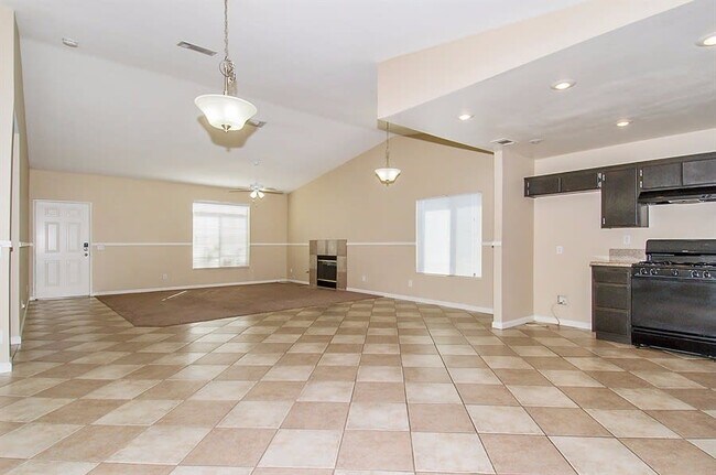 Building Photo - 957 Oregon Trl