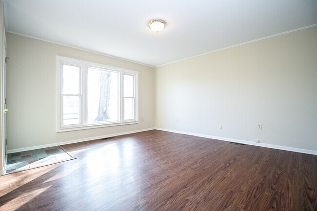 Building Photo - 1526 Slater St