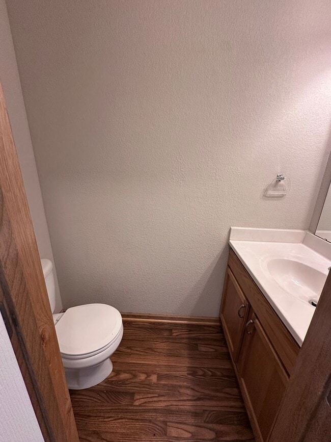 Building Photo - AD-33