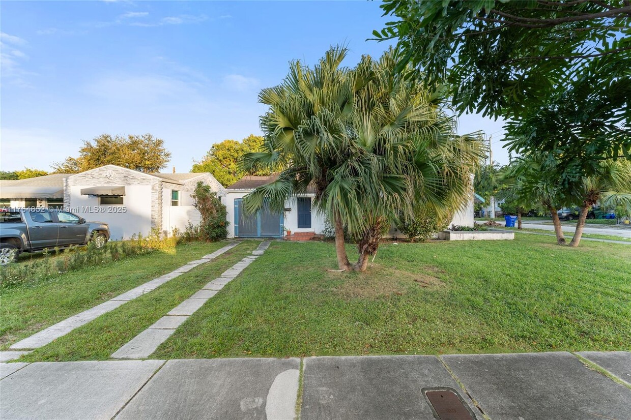 Foto principal - 4101 NW 11th Ct