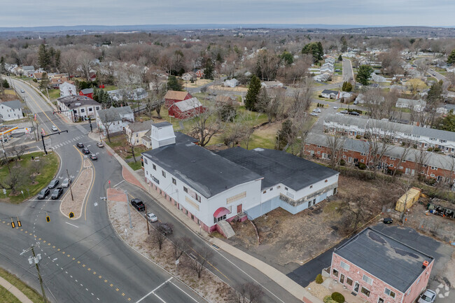 Exterior - 501 E Middle Tpke