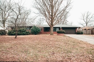 Building Photo - 1911 S Saratoga Ave
