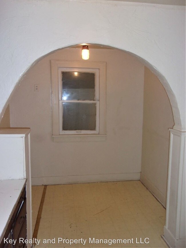 Building Photo - 523 SW 26th St
