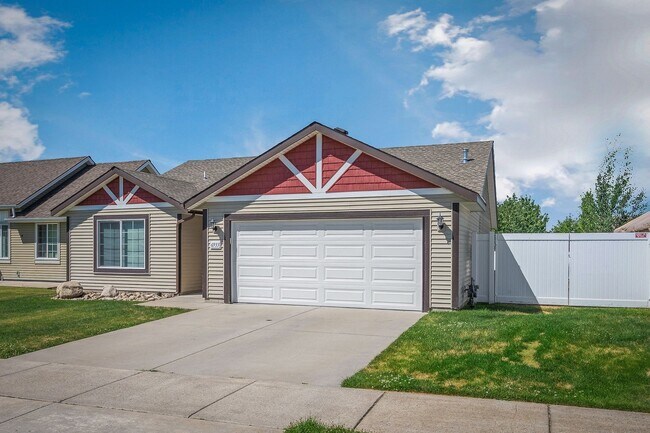 Foto del edificio - 6933 Fast Hawk Ln