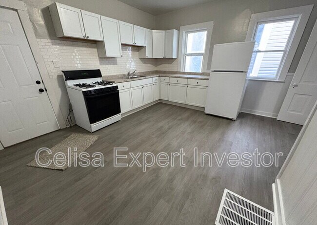 Foto del edificio - 710 3rd St