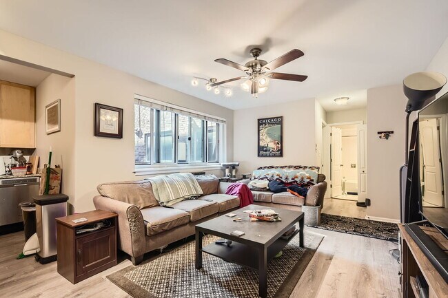 Foto del edificio - 644 W Arlington Pl
