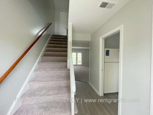 Foto del edificio - 1770 Elbert Dr