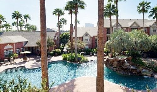 Foto principal - 2100 Bering Dr