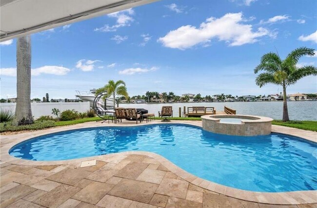 Building Photo - 17059 Dolphin Dr