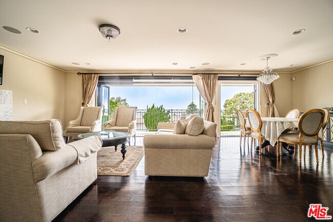 Building Photo - 1312 Via Zumaya