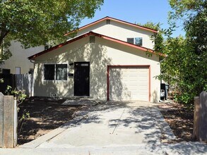 Building Photo - 222 W Santa Fe Ave