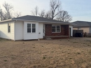 Building Photo - 4004 Blaine Rd