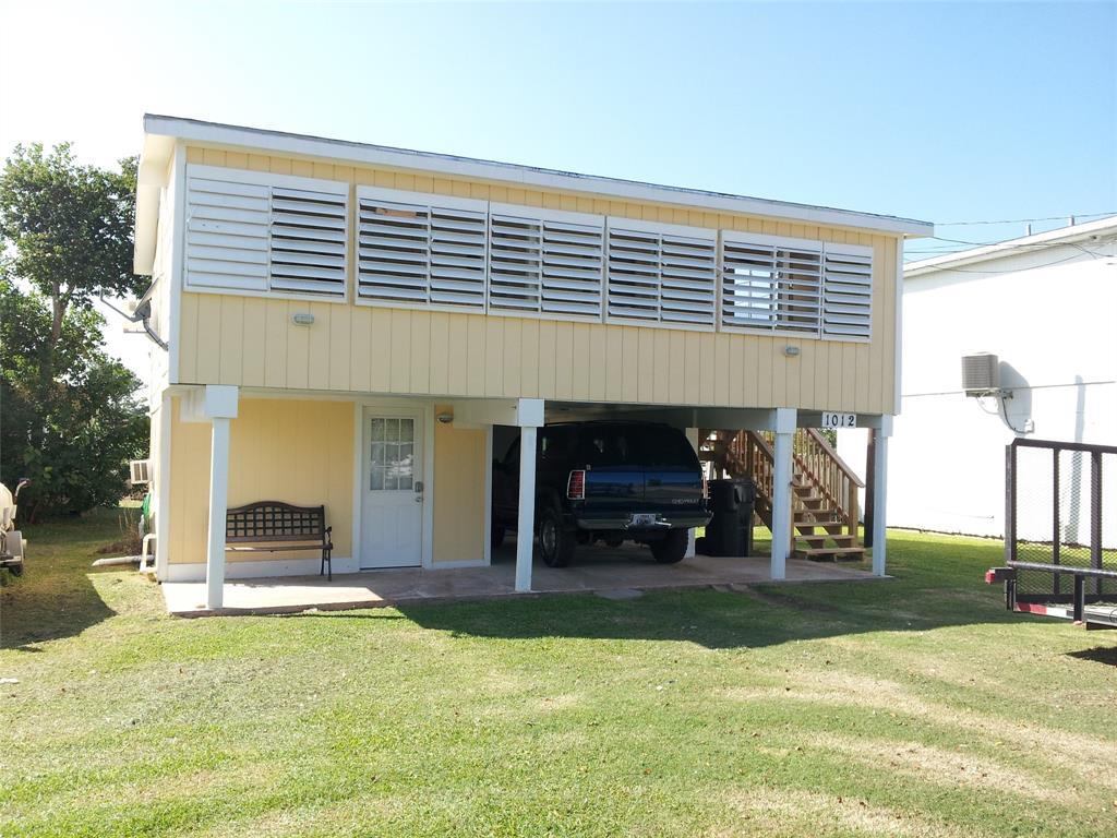 1012 12th St Unit D, San Leon, TX 77539 Room for Rent in San Leon, TX