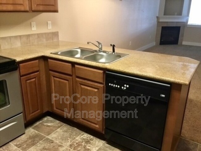 Building Photo - 9846 Rosecroft