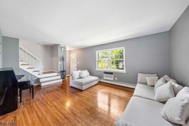 Foto del edificio - 768 Springfield Ave