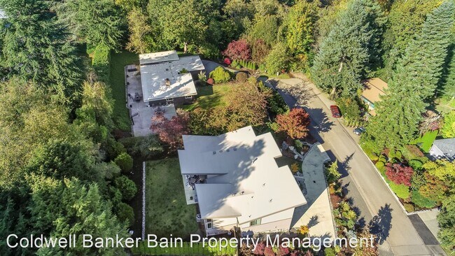 Building Photo - 5 br, 3.5 bath House - 1659 128th Ave SE