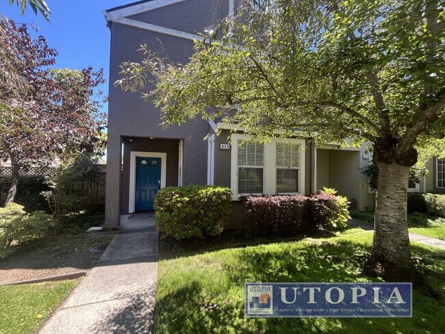 Foto del edificio - Quiet Beautiful 3 Bed, 2.5 Bath Property Near UCSC