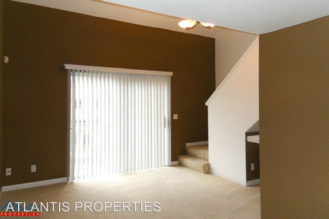 Building Photo - 1040 Summerplace Dr